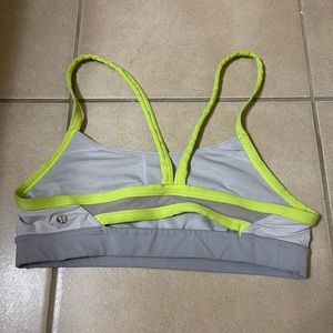 Lululemon size 8 sports bra